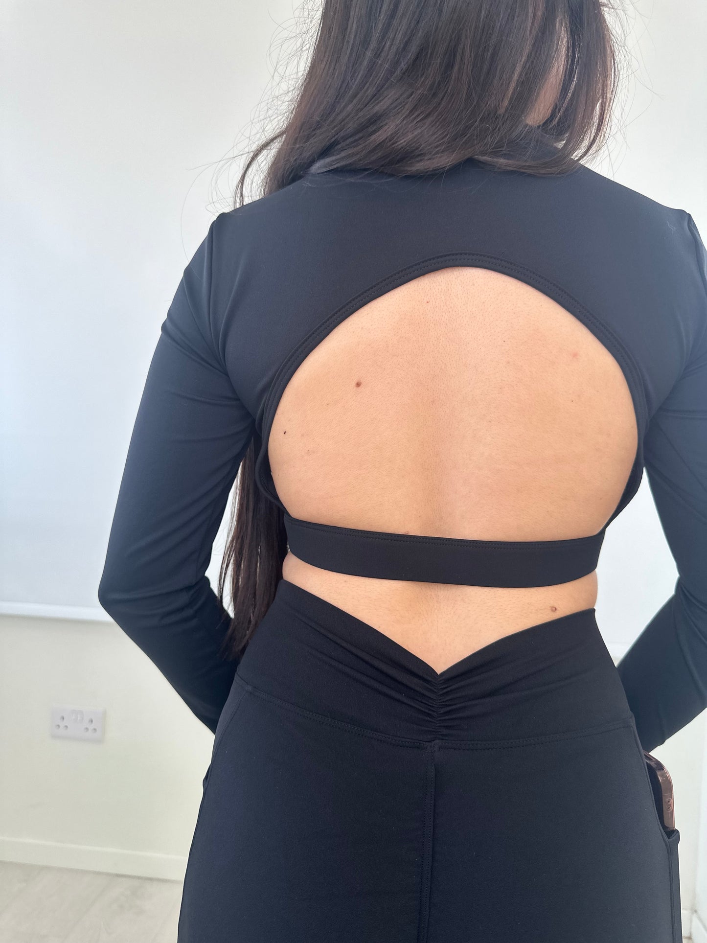 “Dark mode leggings”