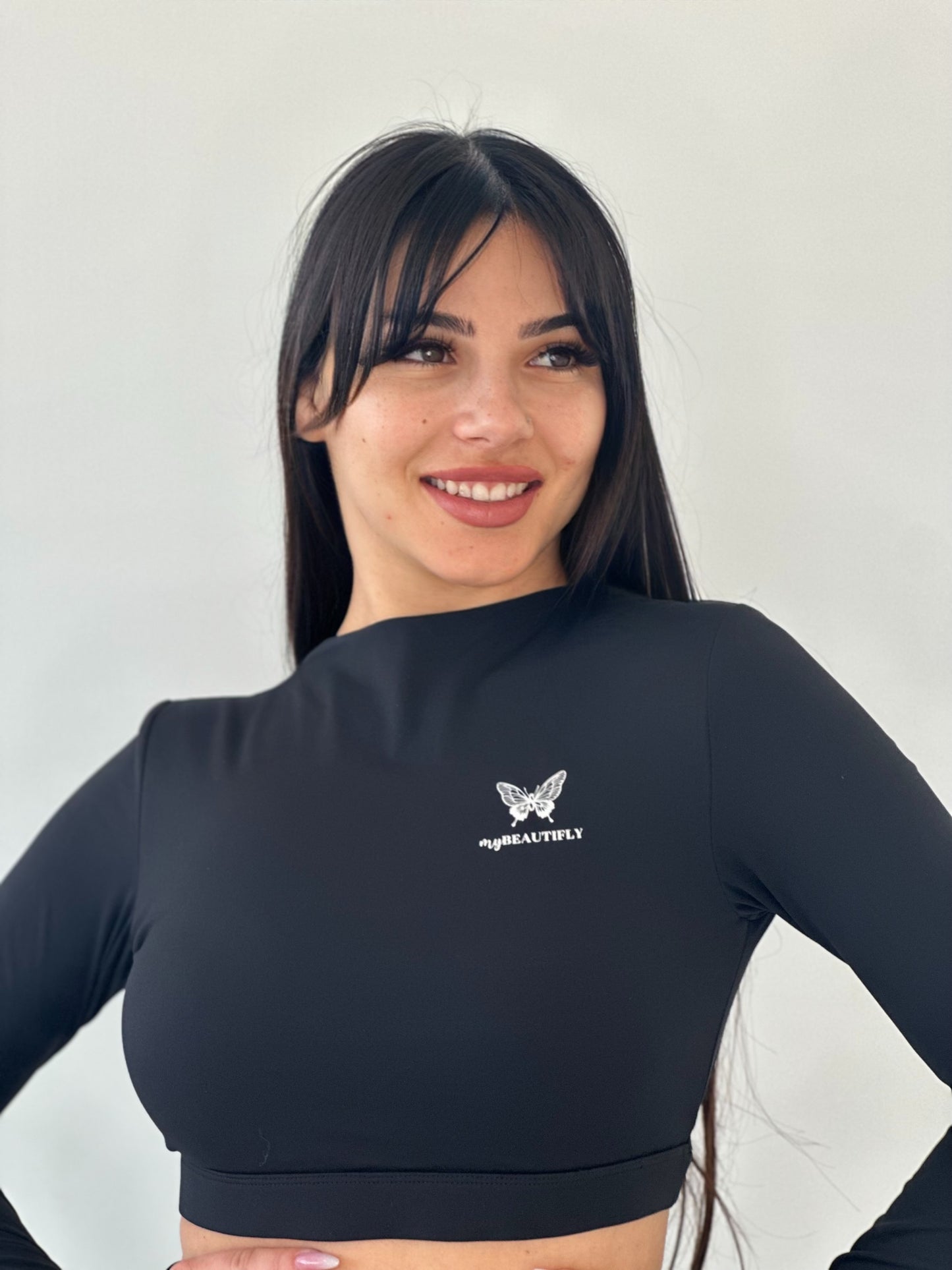 “Noir Fit Top”